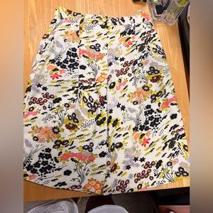 Topshop women’s Multicolor Floral Bermuda shorts XS us 2